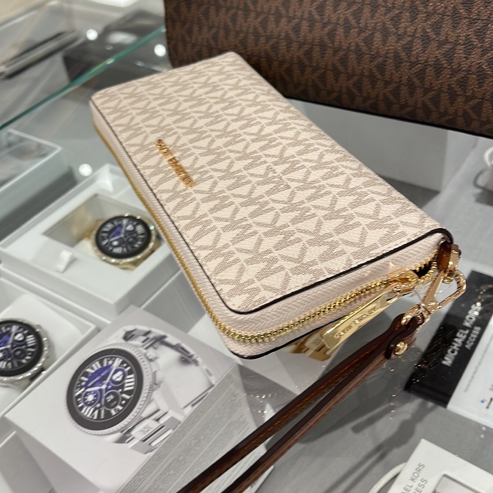 Michael Kors Jet Set Travel Large Travel CONTINENTAL wallet-wristlet-phoneholder - Picture 9 of 17